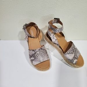 Soda Women Espadrille Faux Snake Skin Platform Sandals Size 7
